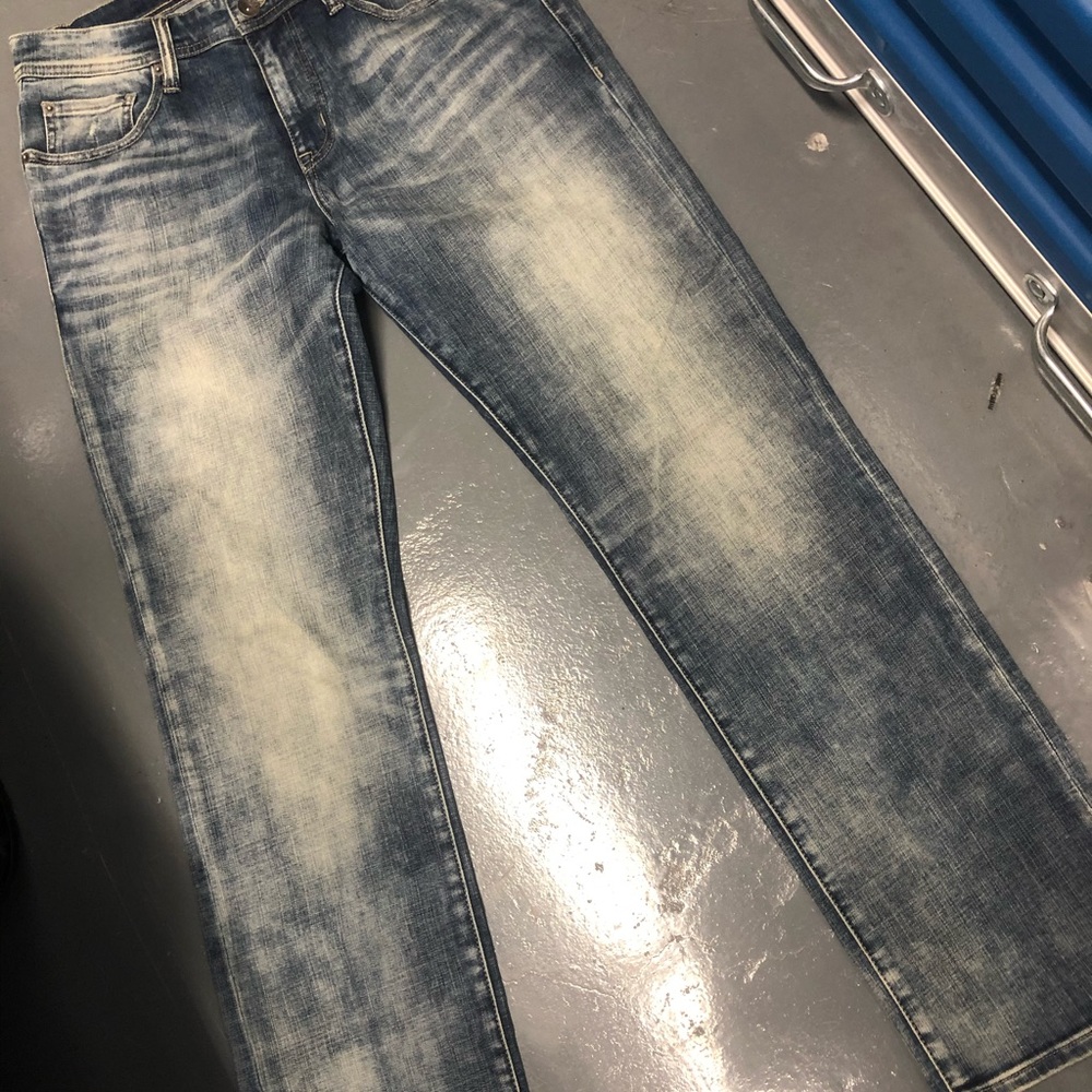 William Rast Jeans - Picture 2 of 2
